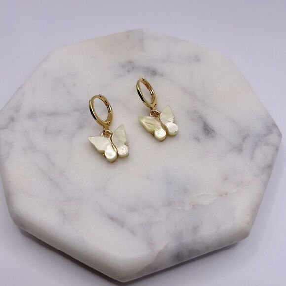 5/$25 Hypoallergenic Acrylic Butterfly Huggie Hoop - Picture 2 of 3